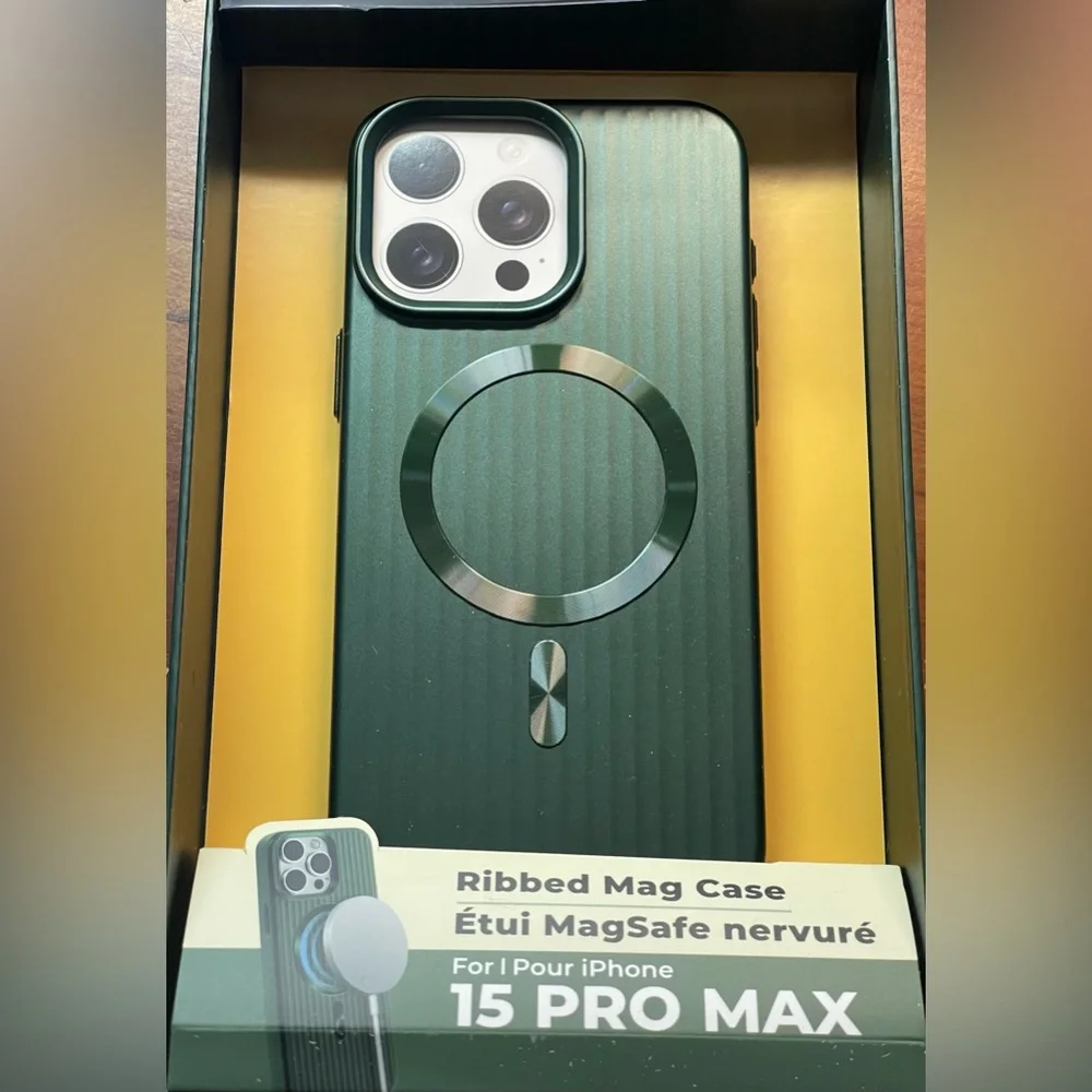 Ribbed MagSafe iPhone 15 Pro Max Case